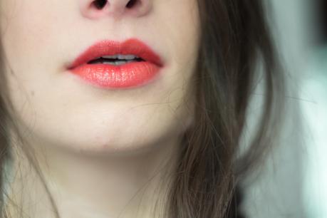 Makeup | Des lèvres rouges ET discrètes ! / Discret red lips !