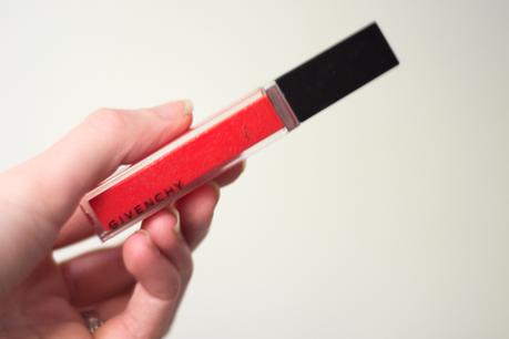 Makeup | Des lèvres rouges ET discrètes ! / Discret red lips !