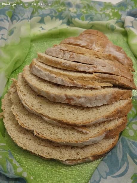 PAIN AU MIEL ET À L’HUILE D’OLIVE / HONEY AND OLIVE OIL BREAD / PAN CON MIEL Y ACEITE DE OLIVA PAIN AU MIEL ET À L’HUILE D’OLIVE / HONEY AND OLIVE OIL BREAD / PAN CON MIEL Y ACEITE DE OLIVA
