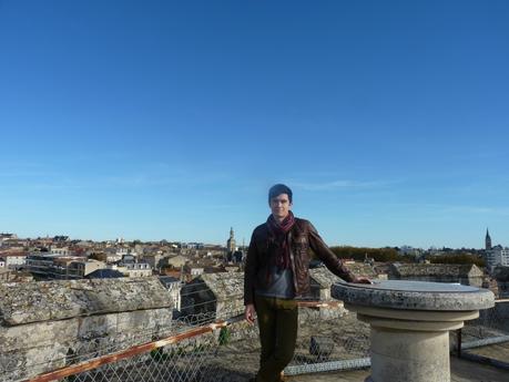 Donjon de Niort Le chéri prend la pose