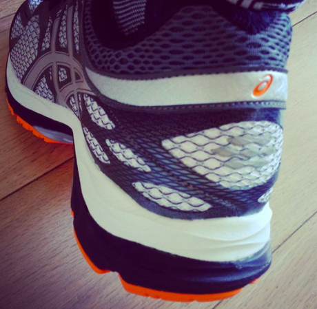 Le geeksportif : la chaussure Asics Gel-Cumulus 17 est passée entre mes pieds ! Capture d’écran 2015-11-10 à 22.52.51