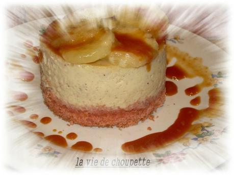 CHEESECAKES A LA BANANE, SAUCE CARAMEL COCO ET RHUM CHEESECAKE BANANES