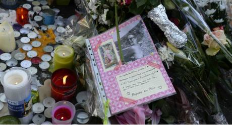 Des Algériens affichent leur racisme envers la France Des Algériens affichent leur racisme envers la France