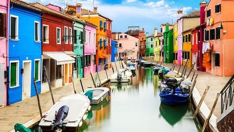 best-small-towns-in-northern-italy-Burano