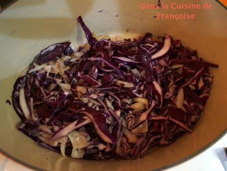Chou Rouge braisé, Raisins blonds, Pommes et Calvados DSC00105