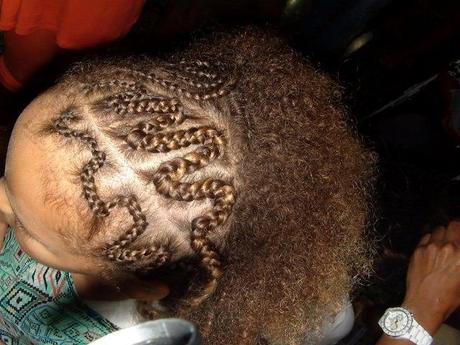 La cause des femmes Concours de beauté pour un cheveu africain we bring it curly