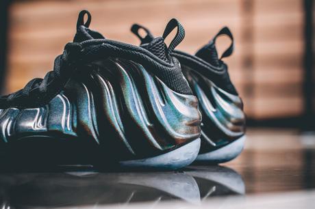 Nike Air Foamposite One Hologram Nike Air Foamposite One Hologram