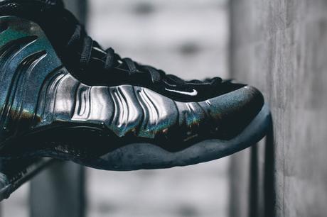 Nike Air Foamposite One Hologram Nike Air Foamposite One Hologram
