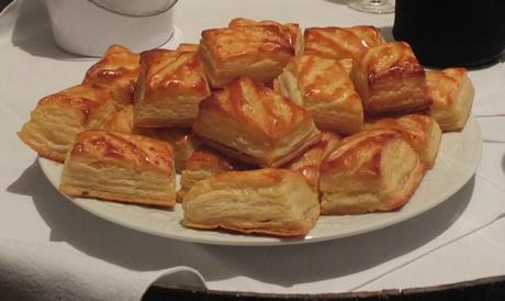 Belle dégustation au fond d'une cave 005