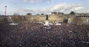 Le 11 janvier 2015, deux millions de personnes manifestaient leur émotion à Paris. Je me souviens...