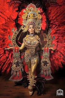 Thaïlande Miss Univers 2015, c'est l'année de la robe tuk tuk (vidéo)