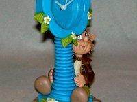 Horloge avec p'tite elfe en porcelaine froide Horloge avec p'tite elfe en porcelaine froide