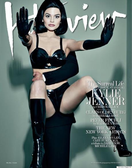 Kylie Jenner ultra sexy en couv' du magazine Interview...