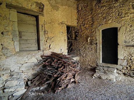 Pain d'épice traditionnel moulé village abandonné Vieux Redortiers Alpes Haute Provence Clichés diaporama
