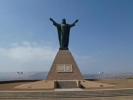 Le Christ de la Concorde, à Arica, supposé représenter la paix entre le Chili et le Pérou...