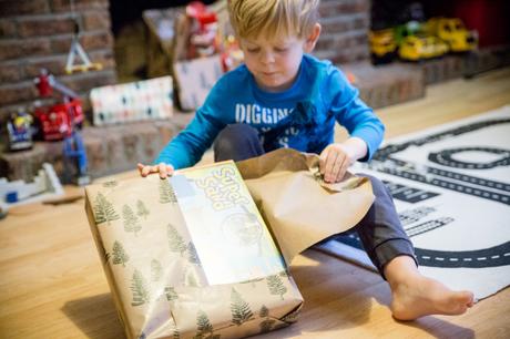 #cespetitsriens – Il est venu Saint Nicolas… #cespetitsriens – Il est venu Saint Nicolas…