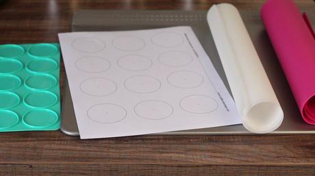 Macarons faciles à la vanille et au chocolat Macarons faciles à la vanille et au chocolat