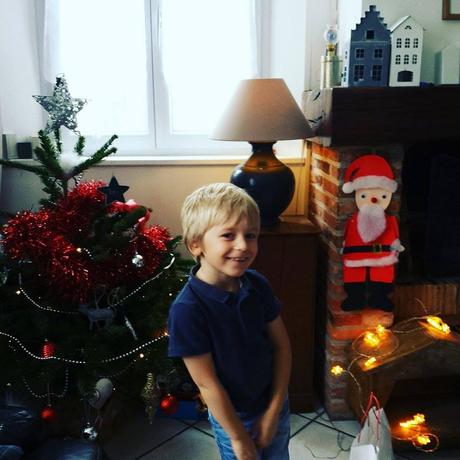 Petit sapin et grand bonheur Petit sapin et grand bonheur