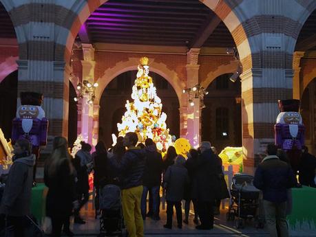 Mon Toulouse pendant les fêtes Mon Toulouse pendant les fêtes - Cour Henri IV (1)- Charonbelli's blog mode et beauté