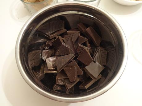 TOURON AU CHOCOLAT NOIR ET CACAHUÈTES / DARK CHOCOLATE TURRÓN WITH PEANUTS / TURRÓN DE CHOCOLATE NEGRO Y CACAHUETE TOURON AU CHOCOLAT NOIR ET CACAHUÈTES / DARK CHOCOLATE TURRÓN WITH PEANUTS / TURRÓN DE CHOCOLATE NEGRO Y CACAHUETE