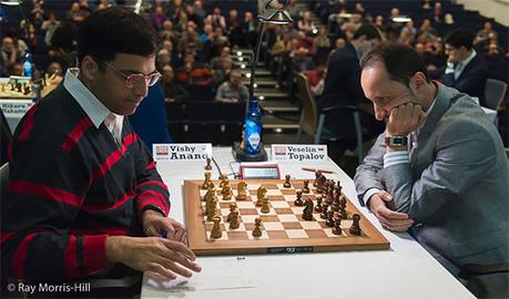 L'ex-champion du monde d'échecs Viswanathan Anand bat Veselin Topalov en finale - Photo © Ray Morris-Hill