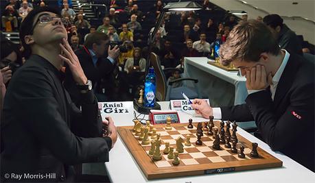 Ronde 6: Anish Giri et Magnus Carlsen ont mené un dur combat - Photo © Ray Morris-Hill Ronde 6: Anish Giri et Magnus Carlsen ont mené un dur combat - Photo © Ray Morris-Hill
