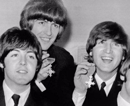 Une batterie des Beatles vendue pour plus de 2 millions de dollars