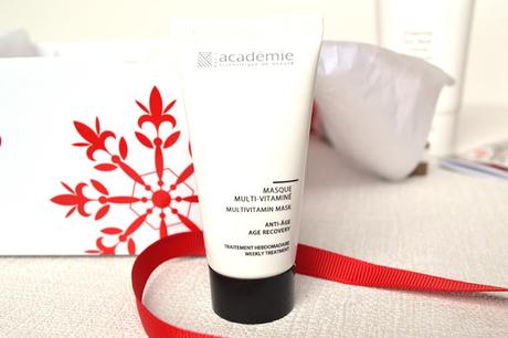 En avant Noël avec la GlossyBox de décembre ! En avant Noël avec la GlossyBox de décembre !