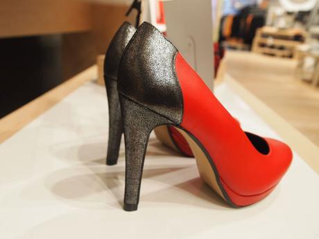 Follow me x Autruche OLYMPUS DIGITAL CAMERA