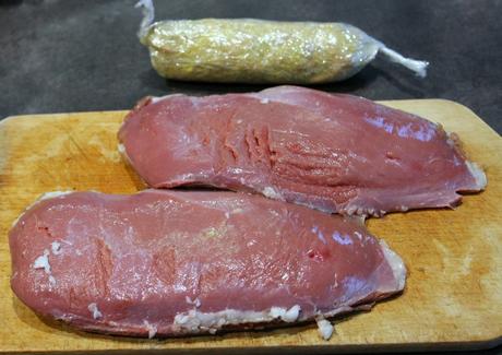 Rôti de magrets de canard farci au foie gras 
