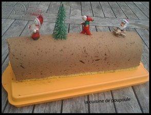 Bûche à la mousse au chocolat et son insère framboise au Kitchenaid Bûche à la mousse au chocolat et son insère framboise au Kitchenaid