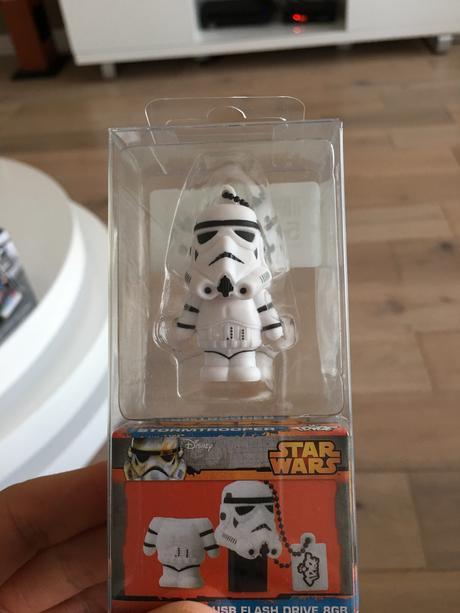 #StarWars : gagne ce porte clé USB Stormtrooper 8Go ! #StarWars : gagne ce porte clé USB Stormtrooper 8Go !