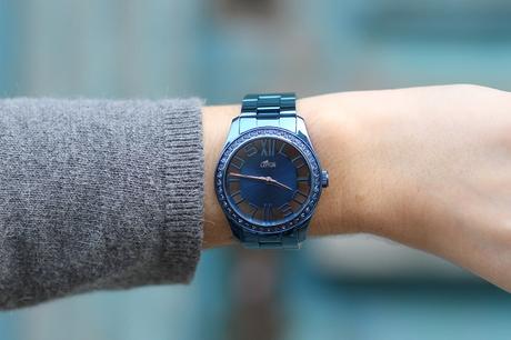 Just Over The Top montre Lotus métallique bleue