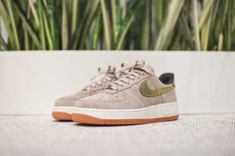 Nike Air Force 1 Low WMNS PRM – String / Metallic Nike Air Force 1 Low WMNS PRM - String / Metallic
