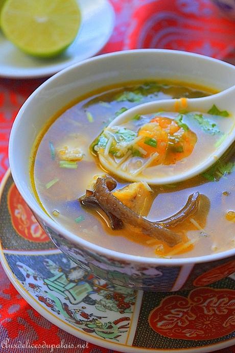 Soupe chinoise aux crevettes, poulet & vermicelles