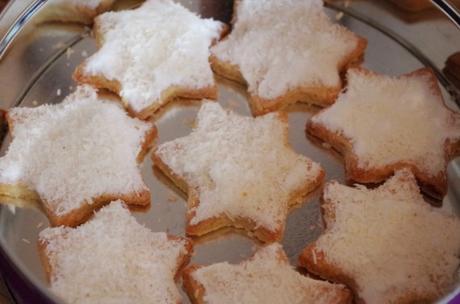 Biscuits coco sablés de Noël © Recettes d'ici et d'ailleurs