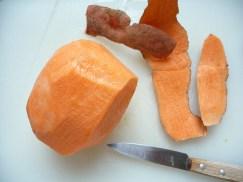 PATATE DOUCE & OIGNON ROUGE ROTIS, SAUCE TAHINA P1260093