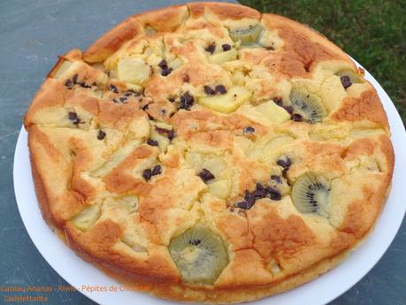 Gateau Ananas - Kiwis - Pépites de Chocolat SAM_0530