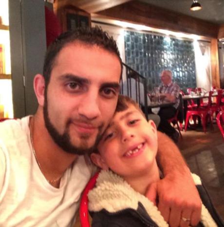 Insolite : un enfant dépense 5500 € sur le jeu iPad Jurassic World Mohamed Shugaa iPad 5500 euros