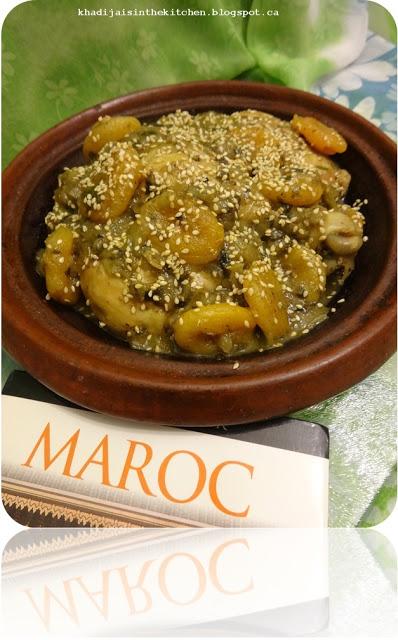 TAJINE DE POULET AUX ABRICOTS SECS / CHICKEN TAGINE WITH DRIED APRICOTS / TAJINE DE POLLO CON ALBARICOQUES SECOS / طاجين الدجاج و المشمش المجفف TAJINE DE POULET AUX ABRICOTS SECS / CHICKEN TAGINE WITH DRIED APRICOTS / TAJINE DE POLLO CON ALBARICOQUES SECOS / طاجين الدجاج و المشمش المجفف