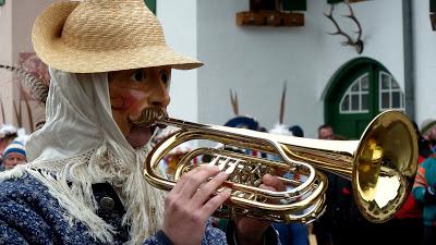 Carnaval: jeudi fou à Mittenwald. Unsinniger Donnerstag in Mittenwald