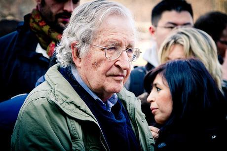 Noam Chomsky : l’Europe est elle en train de se désintégrer ?