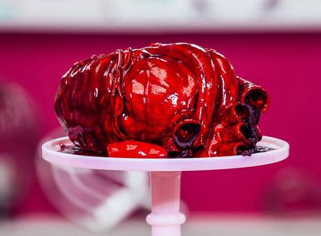 Pour la Saint Valentin, offrez un gâteau en forme de cœur humain !