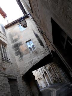 Quand vous traversez le Rhône entre Avignon et Arles