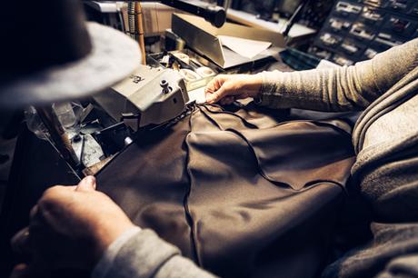 DOCUMENTAIRE : Francesco Maglia, le fabricant de parapluies de Milan Francesco-Maglia-Umbrellas-Milan-07