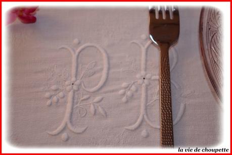 MA TABLE SAINT-VALENTIN 2016 ROUGE ET BLANCHE table Saint-Valentin 2016-2076