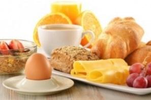 OBÉSITÉ: Un petit déjeuner c'est plus d'activité et pas plus de calories dans la journée – American Journal of Clinical Nutrition