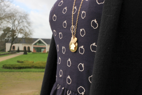 Croquer la pomme – la robe Bizzbee blog-mode-nantes-detail-robe-pomme-bizzbee