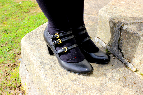 Croquer la pomme – la robe Bizzbee blog-mode-nantes-escarpins-brides-bocage