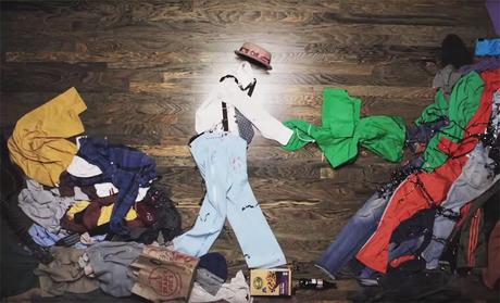 Ce court-métrage en stop motion a été réalisé avec des habits à même le sol ! Ce court-métrage en stop motion a été réalisé avec des habits à même le sol !